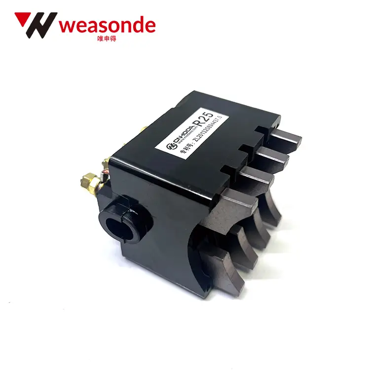 Slip Rings with Carbon Brush Holders for Packaging Machines | 2-Ring & 4-Ring Models Wenzhou Highy Electric Co., Ltd. 4 Circuits of Carbon Brush Holders Slip Rings with Carbon Brush Holders for Packaging Machines | 2-Ring & 4-Ring Models